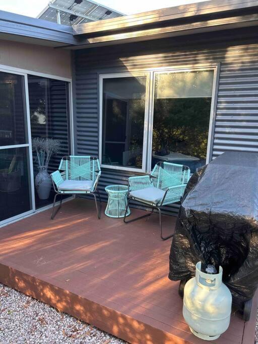 Self Contained Villa Hawley Beach